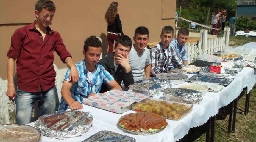 K&uuml;re'de &Ccedil;pl'de Kermes