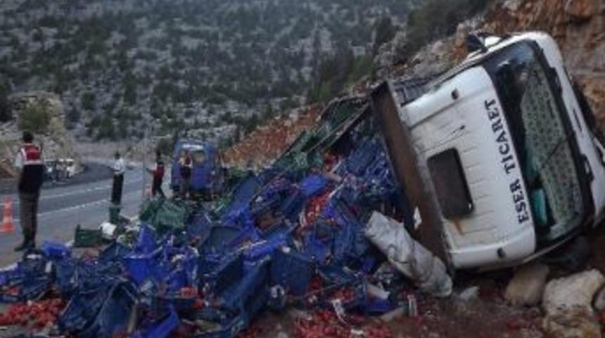 Seydişehir&rsquo;de Trafik Kazası: 2 Yaralı