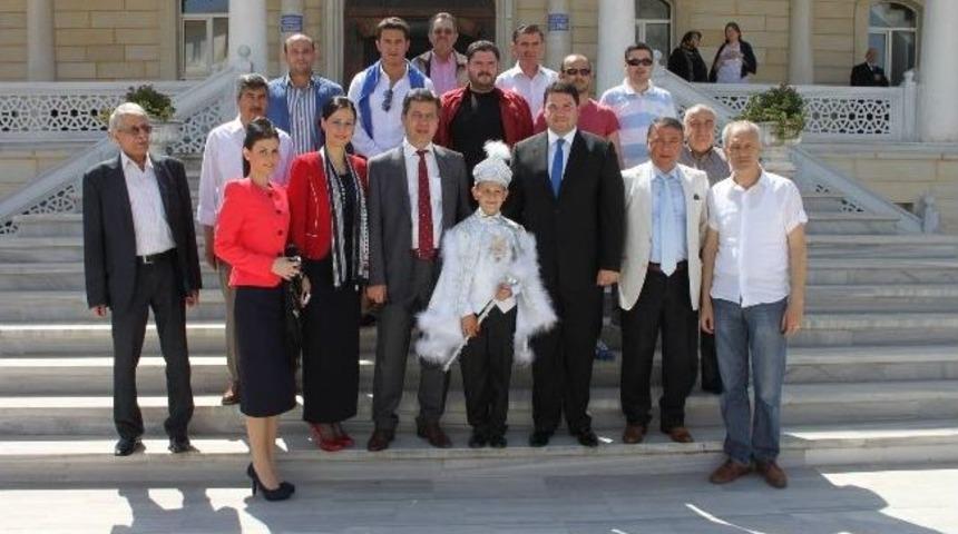 Ak Partililer S&uuml;nnet Merasiminde Buluştu