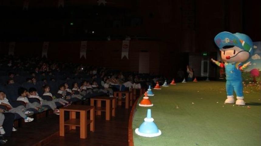 Anaokulu &Ouml;ğrencilerine Pepee Konseri