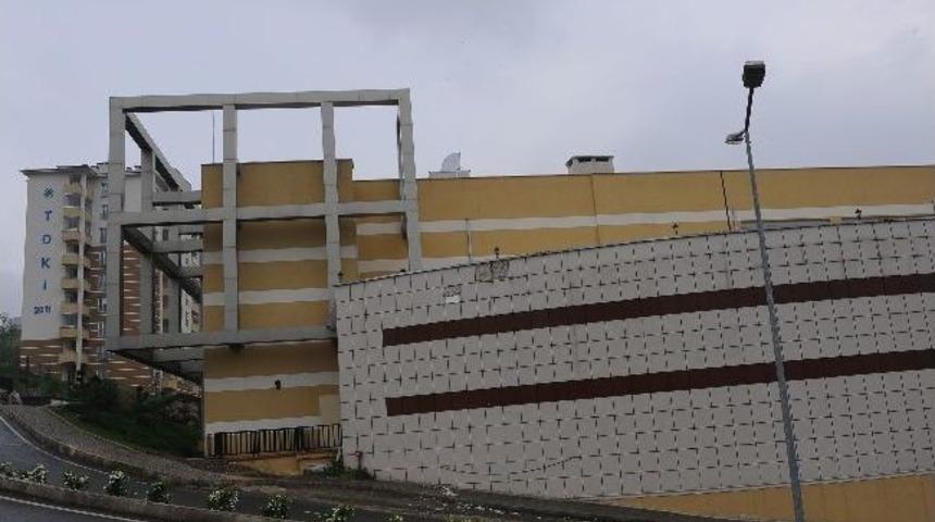 Toki, Bah&ccedil;ecik&rsquo;teki Ticaret Merkezi'ni Satışa &Ccedil;ıkardı