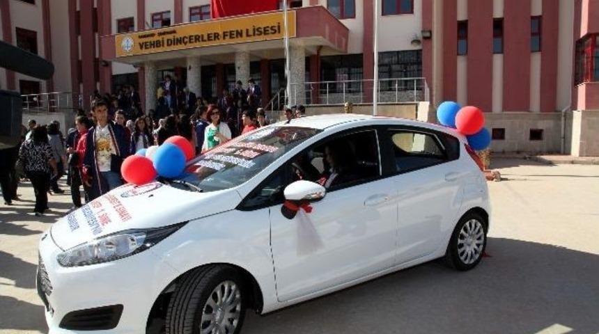 Şahinbey Belediyesi Gaziantep Birincisine Vereceği Arabayı Okullarda Tanıtıyor