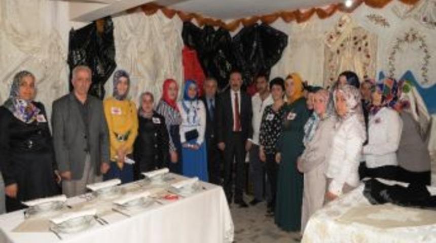 Fatih Mahallesi&rsquo;nde Sergi Heyecanı