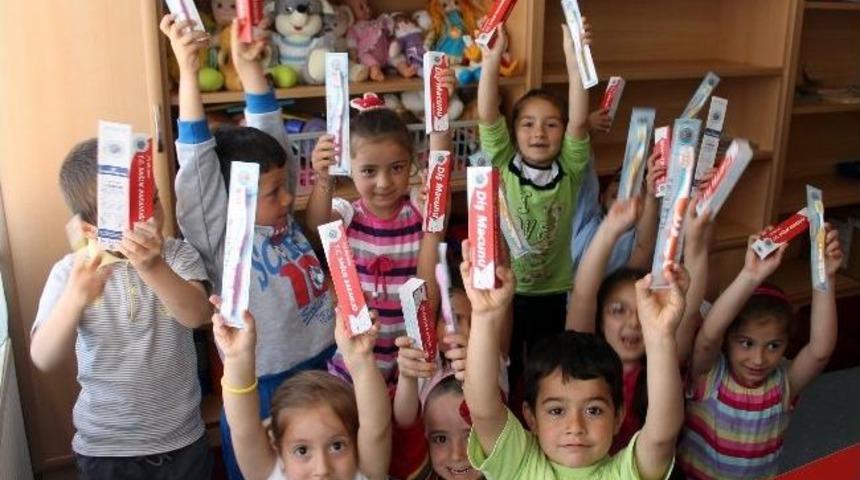 &Ouml;ğrencilere &ldquo;diş Sağlığı&rdquo; Anlatıldı