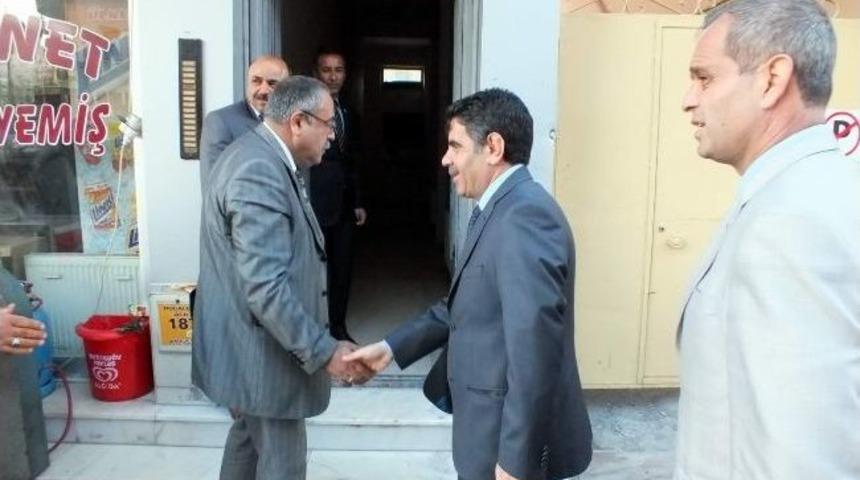 Belediye Başkanı Nevzat Bozkuş&rsquo;tan T&uuml;rkiye Kamu-sen Kars İl Başkanlığına Nezaket Ziyareti