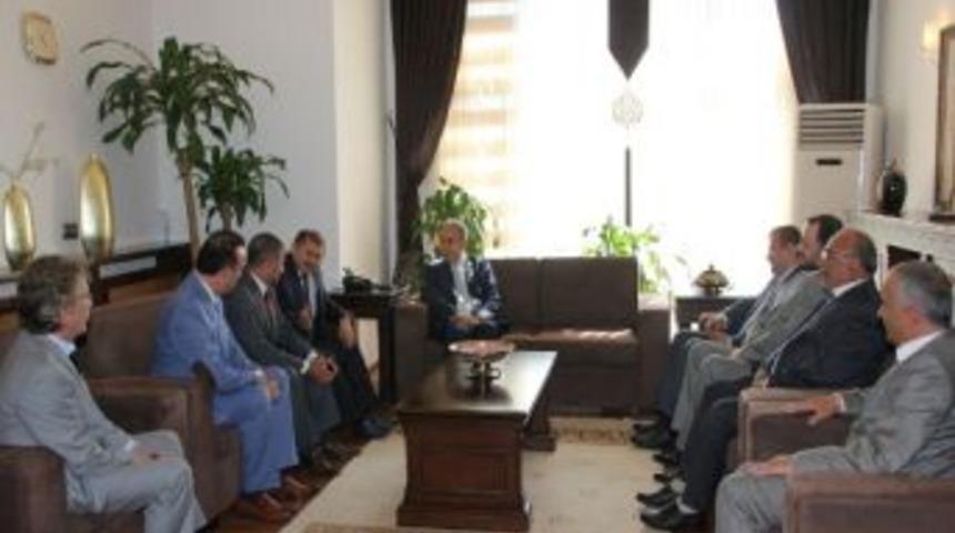 Stb&rsquo;nin Yeni Y&ouml;netimi Vali B&uuml;y&uuml;k&rsquo;&uuml; Ziyaret Etti