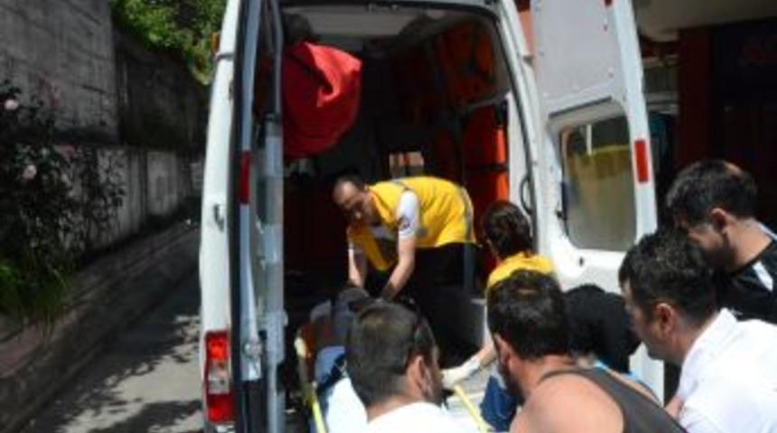 Kafasına Tahta D&uuml;şen Inşaat Iş&ccedil;isi Ağır Yaralandı