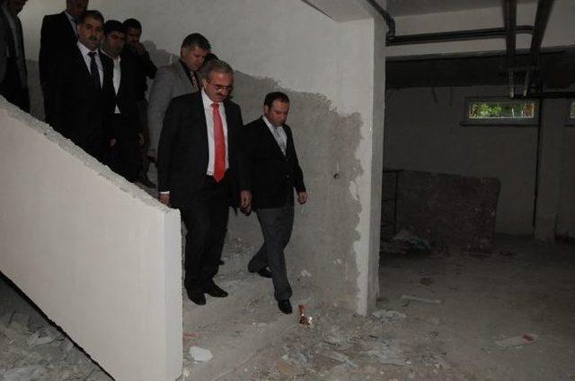 Vali Karaloğlu, Okuldaki &Ccedil;alışmaları Beğenmedi 2