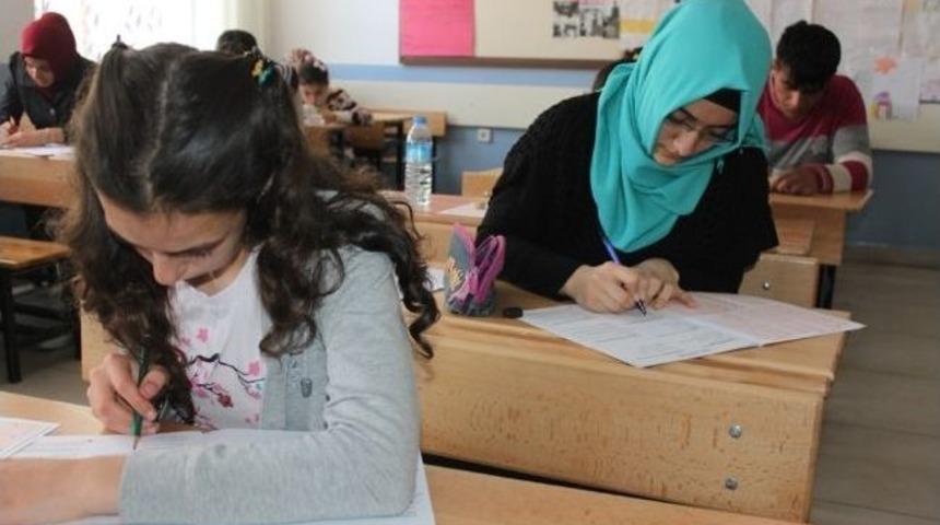 Van&rsquo;da Kitap Okuma Yarışması Sınavı