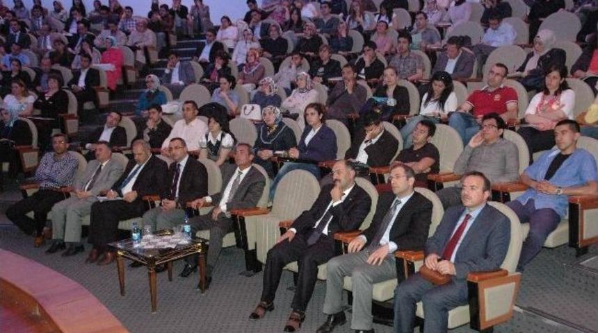 Aü’de “çocuk İstismarına Yaklaşım” Paneli