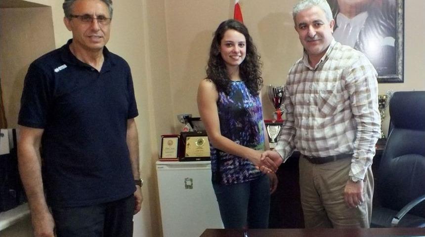 Bursa Büyükşehir Belediyespor Voleybol'da Transfere Doymuyor