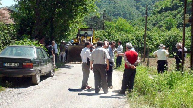 İstimlak Bedellerini Az Bulan Köylüler, Baraj Inşaatının Yolunu Kapadı