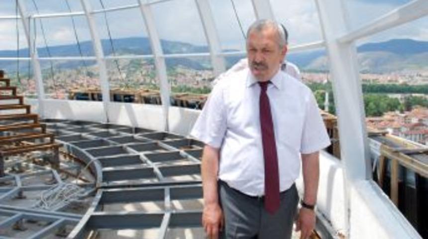 Herkes 66 Metre Y&uuml;kseklikten Turhal'ı Seyredecek