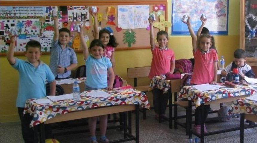 S&uuml;t Birlik 21 Mayıs D&uuml;nya S&uuml;t G&uuml;n&uuml; Nedeniyle &Uuml;cretsiz S&uuml;t Dağıttı