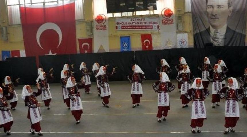 Bitlis&rsquo;te Halk Oyunları Grup Yarışması Başladı