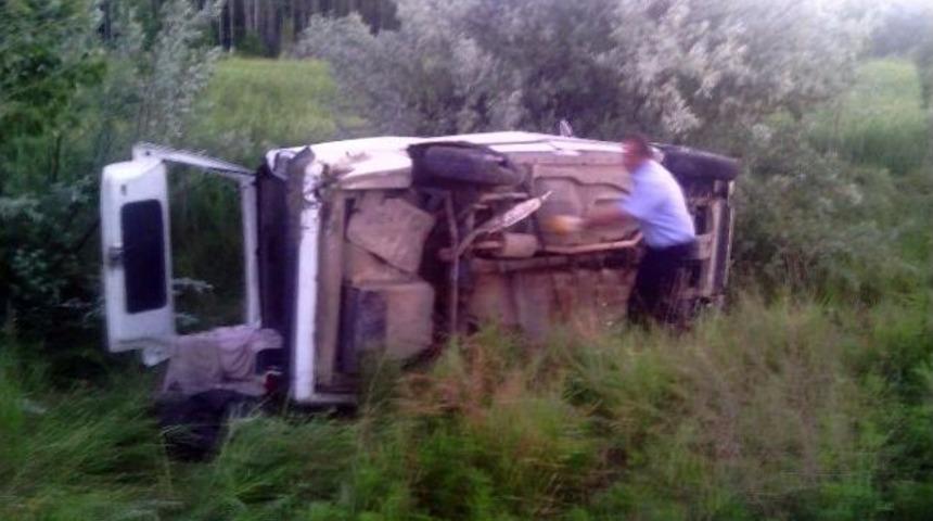 Kontrolden &Ccedil;ıkan Otomobil Şarampole U&ccedil;tu: 1 Yaralı