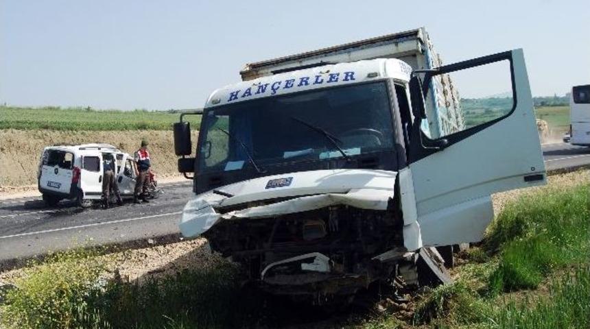 Malkara'da trafik kazası: 1 &ouml;l&uuml;, 1 yaralı