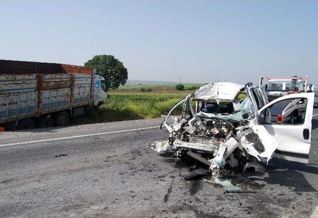 Malkara da trafik kazası: 1 &ouml;l&uuml;, 1 yaralı 1