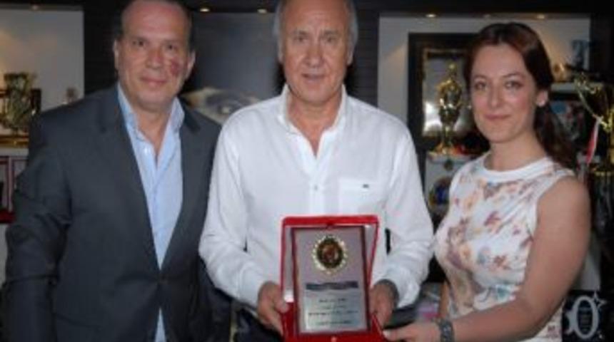 Muratpaşa&rsquo;ya En Başarılı Yerel Y&ouml;netim &Ouml;d&uuml;l&uuml;