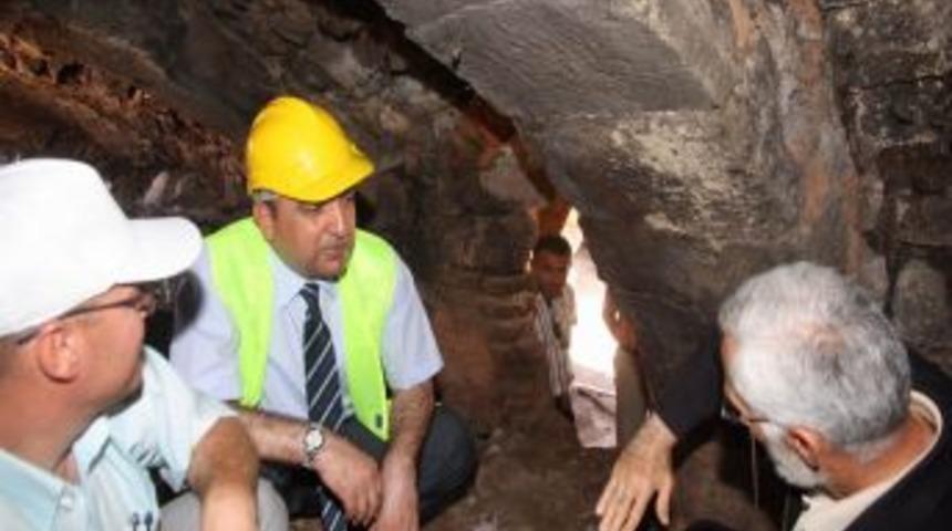 Aksaray Belediyesi, Tarihi Hamamı G&uuml;n Y&uuml;z&uuml;ne &Ccedil;ıkarıyor