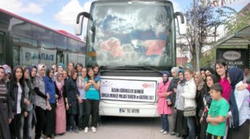 Liseli Kızlar, Trabzon Ve G&uuml;m&uuml;şhane'yi Gezdi