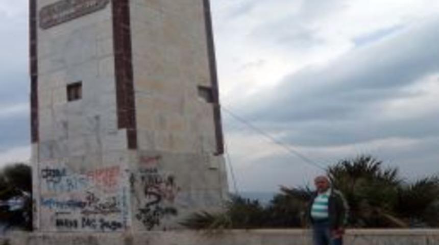 Kuşadası'nda Posesidon Heykeli Tartışması