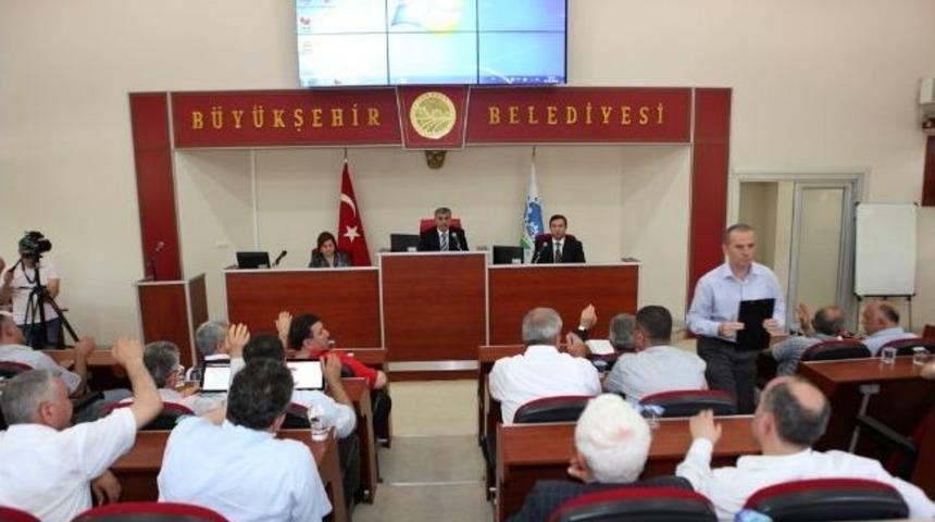 Sakarya B&uuml;y&uuml;kşehir Belediye Meclisi Olağan&uuml;st&uuml; Toplandı