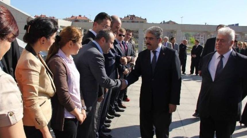 Vali &Ccedil;ınar G&ouml;reve Başladı