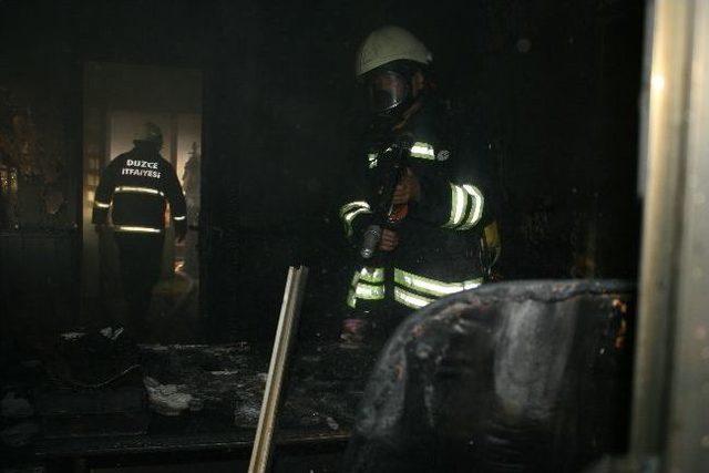 D&uuml;zce&rsquo;de Camide Yangın 2