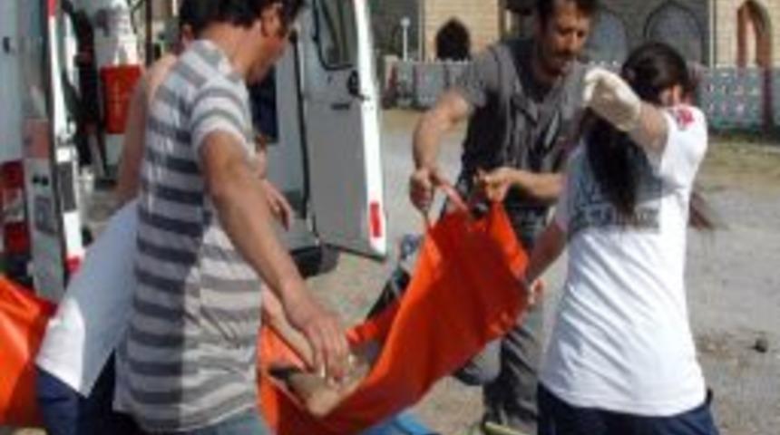 Boğulma Tehlikesi Ge&ccedil;iren &Ccedil;ocuk Hayata D&ouml;nd&uuml;r&uuml;ld&uuml;