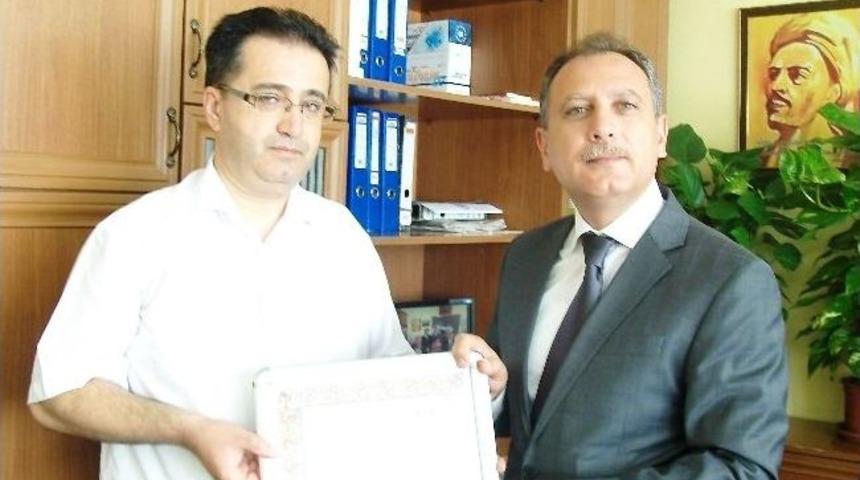 Alaşehir Devlet Hastanesi'ne Teşekk&uuml;r Plaketi Verildi