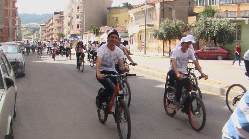 Pedallara &Ccedil;evre İ&ccedil;in Basıldı
