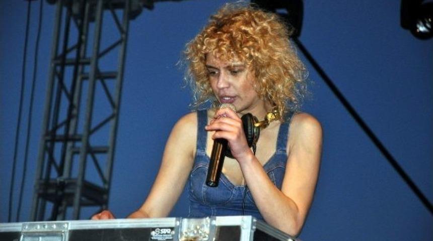 Nevşehir’de Dj Ece Toprak Ve Gökhan Türkmen Konseri