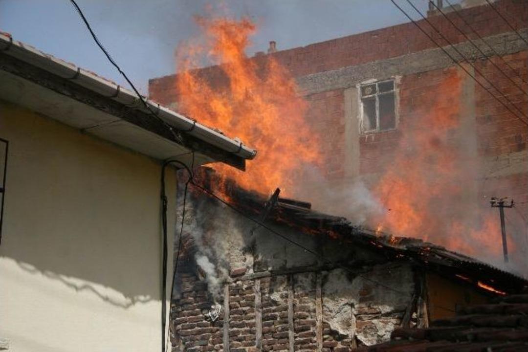 Bursa'da korkutan yangın