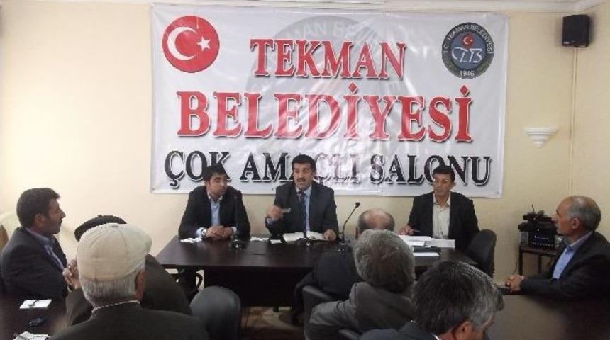 Tekman Belediye Başkanı Doğan Muhtarlarla Bir Araya Geldi