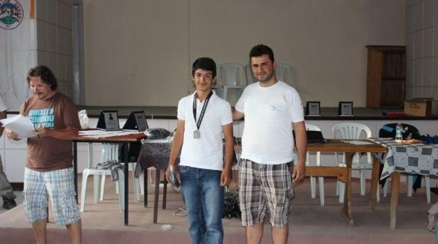 Ahas Madalyaya Doymuyor