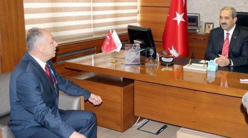 Tapu Kadastro B&ouml;lge M&uuml;d&uuml;rl&uuml;ğ&uuml;nden,başkan &Uuml;rg&uuml;p&rsquo;e Ziyaret