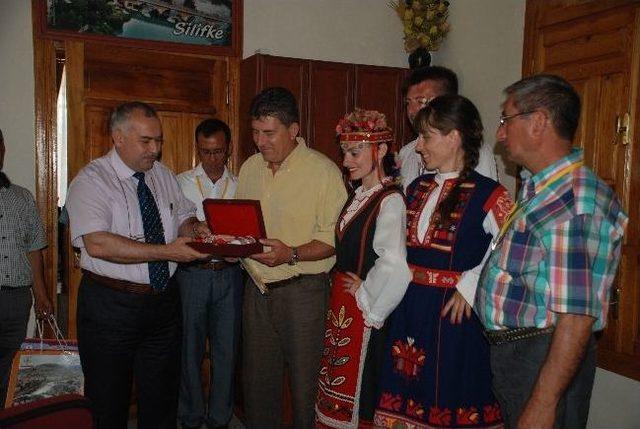 Yabancı Gruplardan Kaymakam Damatlar Ve Başkan &Ouml;ngel&rsquo;e Ziyaret 1