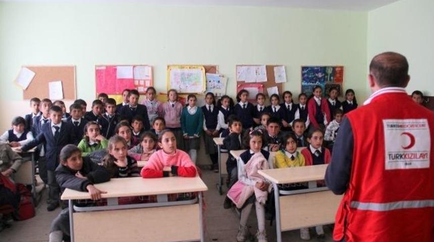 &Ccedil;ıldır Kızılay &Ouml;ğrencilerle Buluştu