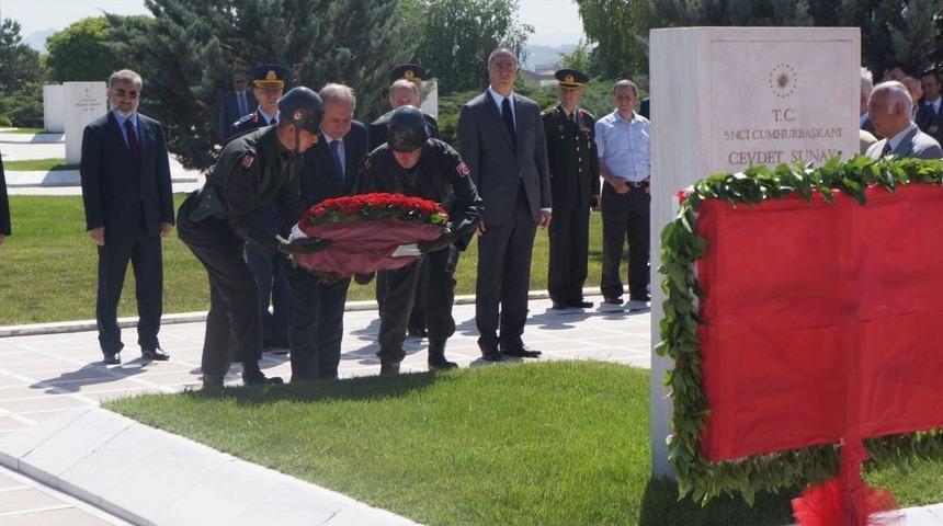 5. Cumhurbaşkanı Cevdet Sunay Mezarı Başında Anıldı