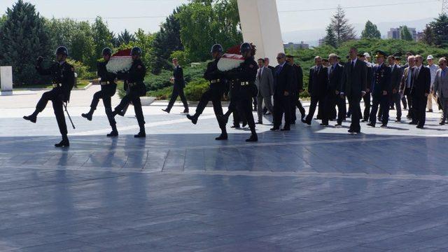 5. Cumhurbaşkanı Cevdet Sunay Mezarı Başında Anıldı 1