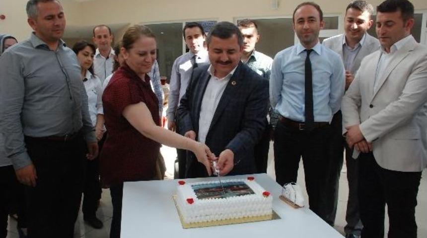 Fatsa Belediyesi K&uuml;lt&uuml;r Sarayı&rsquo;nın 3. Yılı Pasta Keserek Kutlandı