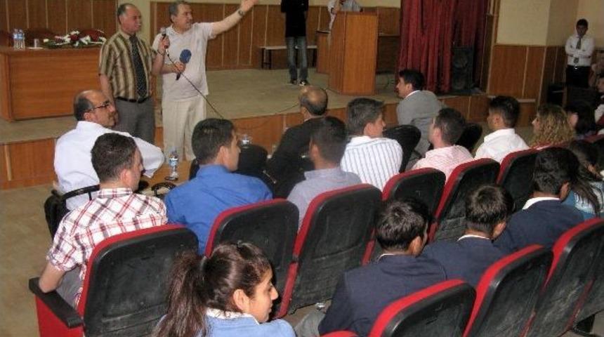 Prof. Dr. Mustafa U&ccedil;ar, Araban&rsquo;da Konferans Verdi