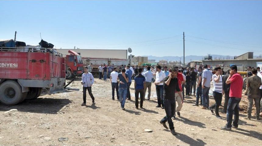 Silopi&rsquo;de Kaynak Yapılan Yakıt Tankeri Patladı: 1 &Ouml;l&uuml;, 2 Yaralı