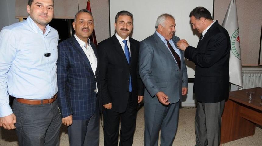 Karlısu Belediye Başkanı &Ouml;zyurt, AK Parti'ye Ge&ccedil;ti