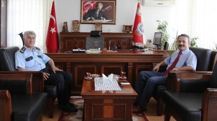 As&uuml; Rekt&ouml;r&uuml; Acar, Polis Adayı &Ouml;ğrencilerle Buluştu
