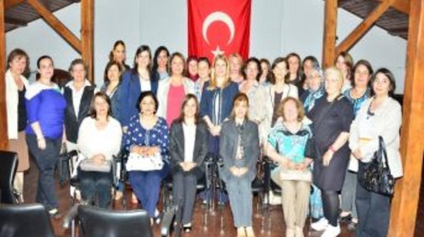Kadın Girişimciler, Sel&ccedil;uklu Kadınlara Deneyimlerini Aktardı