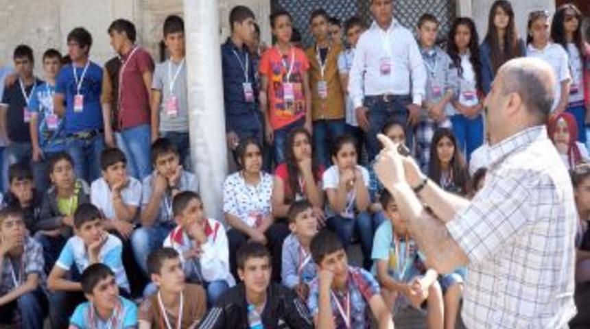 Doğu Ve G&uuml;neydoğulu &Ccedil;ocuklar İstanbul&rsquo;u Gezdi