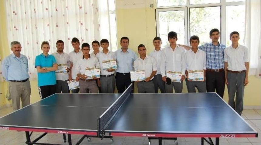 Samsat&rsquo;ta Tenis M&uuml;sabakaları