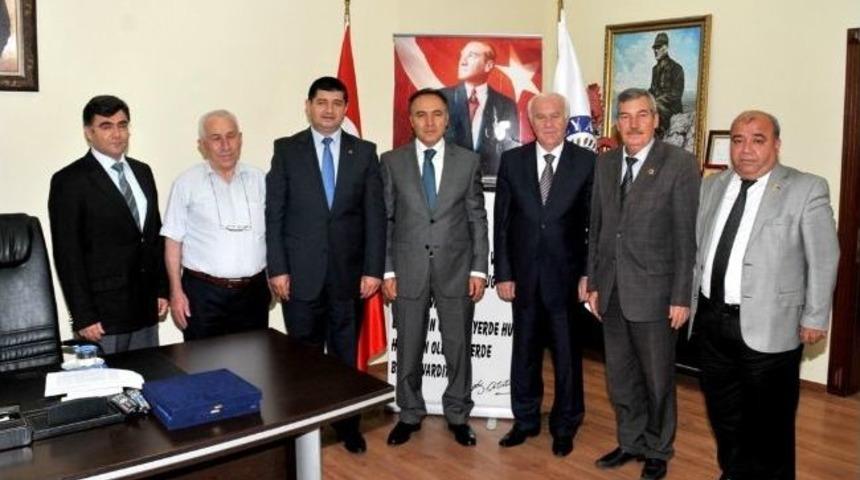 Vali Altıparmak İl Genel Meclisi&rsquo;ni Ziyaret Etti